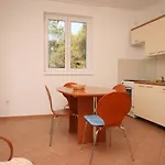 Appartamento With A Parking Space Novigrad - 7017