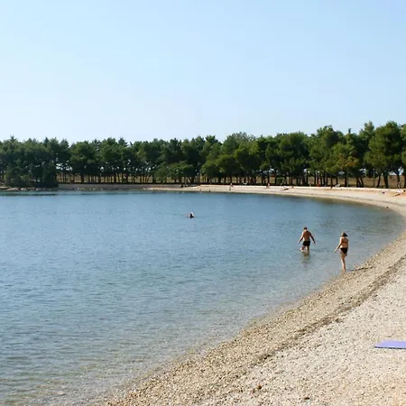 Apartamento With A Parking Space Novigrad - 7017