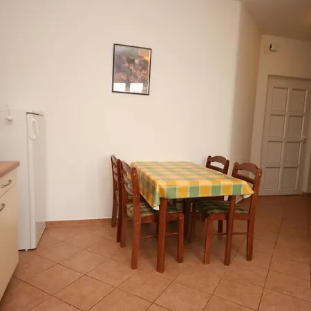 With A Parking Space Novigrad - 7017 Daire