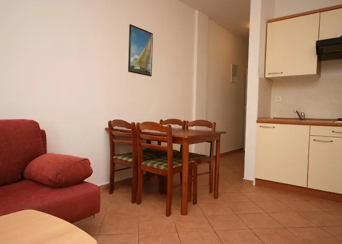With A Parking Space Novigrad - 7017 Daire Novigrad Istria